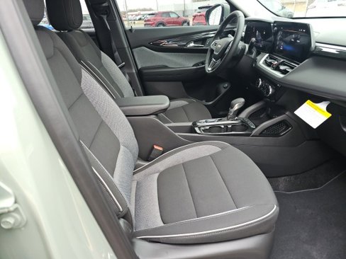 New 2025 Chevrolet TrailBlazer LT w/ Convenience Package image 16