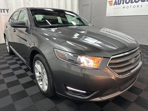 Used 2018 Ford Taurus SEL w/ Equipment Group 201A image 2