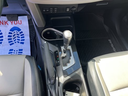 Used 2016 Toyota RAV4 Limited image 11