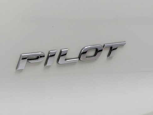 Used 2016 Honda Pilot Elite image 11