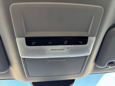 Used 2023 Nissan Sentra SV image 32