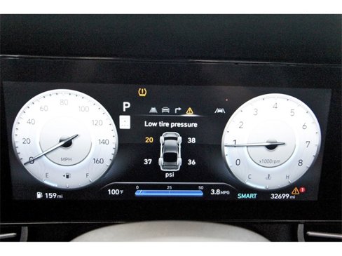 Used 2024 Hyundai Elantra SEL image 17