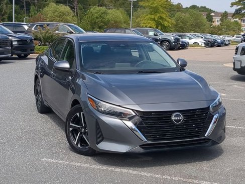 Used 2024 Nissan Sentra SV image 2