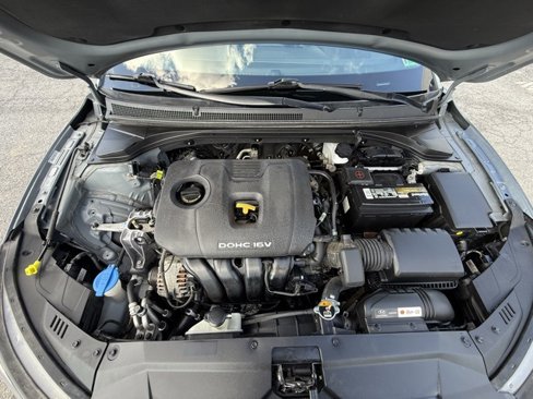 Used 2020 Hyundai Veloster 2.0 image 11