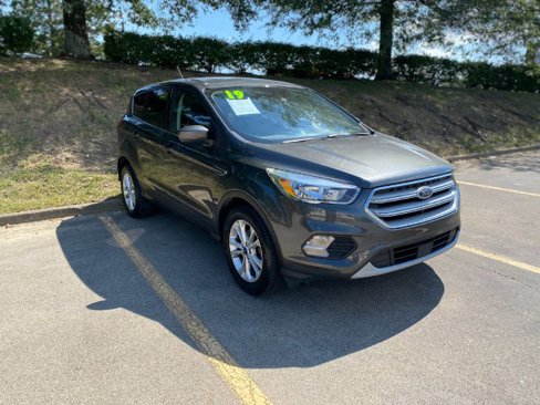 Used 2019 Ford Escape SE image 4