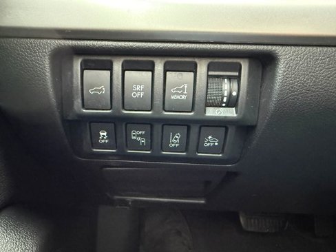 Used 2017 Subaru Outback 2.5i Premium image 12