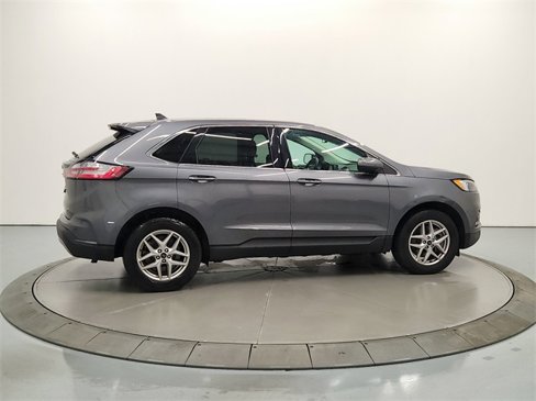 Used 2024 Ford Edge SEL image 7