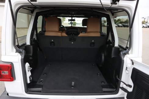 Used 2021 Jeep Wrangler Unlimited Sahara image 23