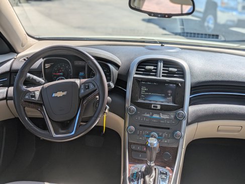Used 2013 Chevrolet Malibu LT image 16