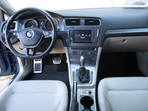 Used 2017 Volkswagen Golf Alltrack SE image 56