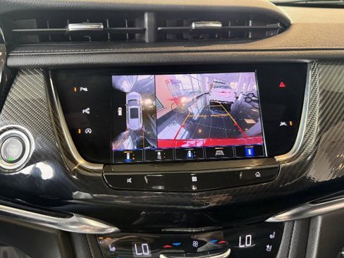 Certified 2021 Cadillac XT6 Sport w/ LPO, ONYX Package image 14