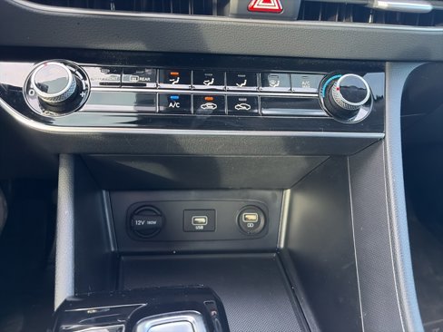 Used 2021 Hyundai Sonata SE image 18