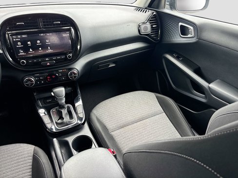 Used 2020 Kia Soul EX image 23
