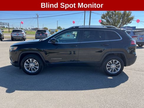 Used 2019 Jeep Cherokee Latitude Plus image 2