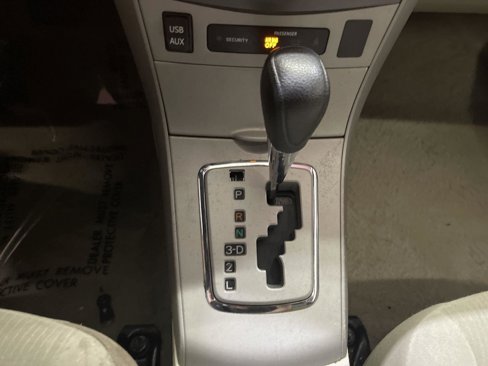 Used 2012 Toyota Corolla LE image 18