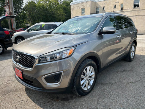 Used 2016 Kia Sorento LX w/ LX Convenience Package image 2