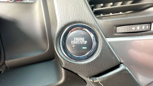Certified 2018 Chevrolet Suburban Premier image 17
