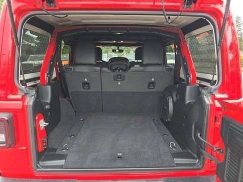 Used 2021 Jeep Wrangler Unlimited Sahara image 34