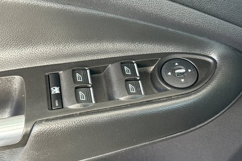 Used 2015 Ford C-MAX Energi SEL image 12