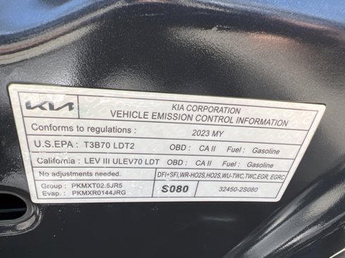 Used 2023 Kia Sorento LX image 26