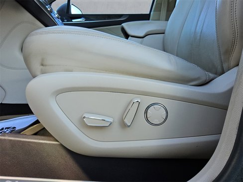 Used 2019 Lincoln MKC Reserve image 16