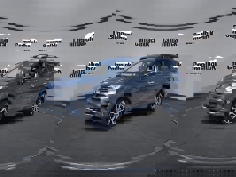 Used 2017 Toyota RAV4 Limited image 3