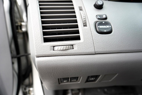 Used 2005 Toyota Avalon XL image 23
