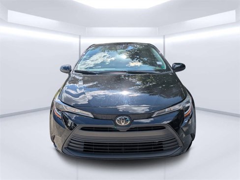 Used 2024 Toyota Corolla LE image 8