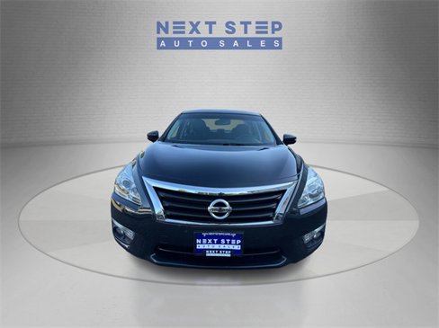 Used 2015 Nissan Altima 2.5 SV w/ Convenience Package image 2