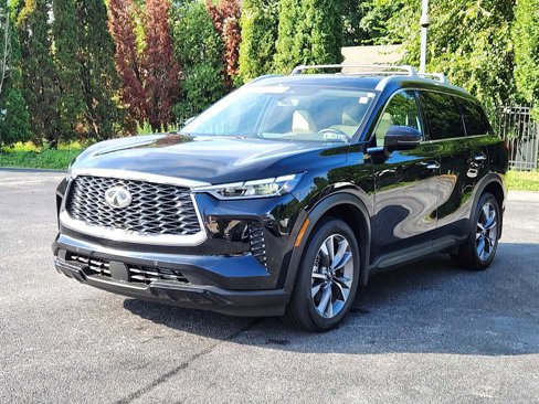 Certified 2025 INFINITI QX60 Luxe w/ Cargo Package image 2