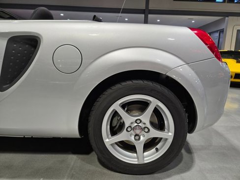 Used 2001 Toyota MR2 image 8