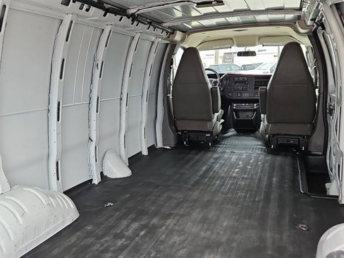 Used 2021 Chevrolet Express 2500 Extended w/ Driver Convenience Package image 8