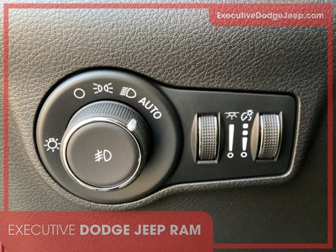 New 2025 Jeep Compass Limited image 6