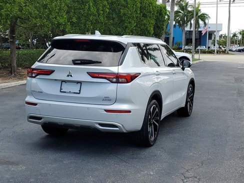 Used 2023 Mitsubishi Outlander SEL image 5
