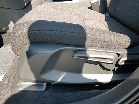 New 2026 Honda HR-V LX image 12