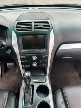 Used 2013 Ford Explorer XLT image 29