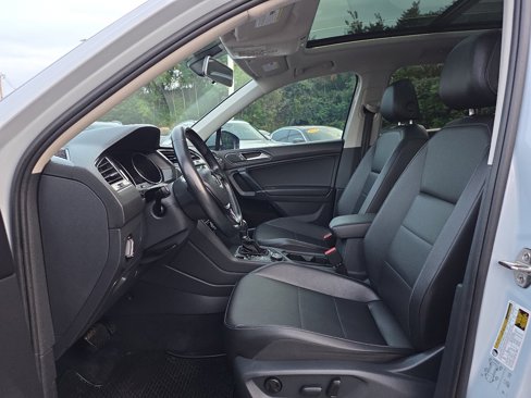 Used 2018 Volkswagen Tiguan SEL image 26