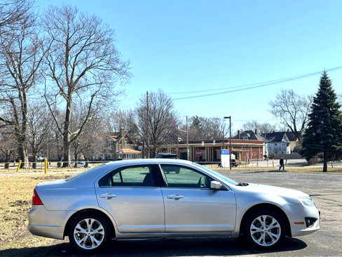 Used 2012 Ford Fusion SE image 8