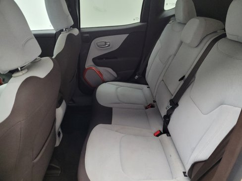 Used 2015 Jeep Renegade Latitude w/ Popular Equipment Group image 18