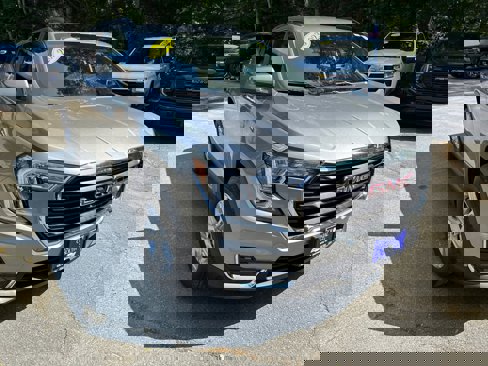 Certified 2023 GMC Terrain SLE w/ Driver Convenience Package image 8