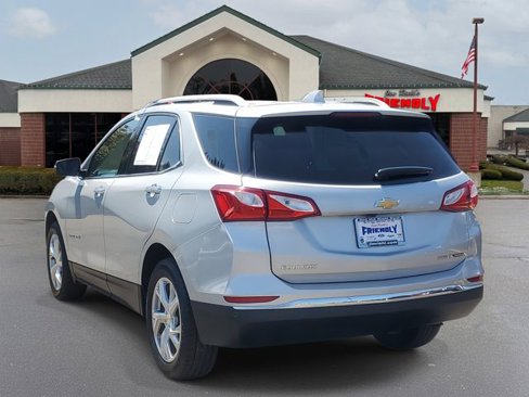 Used 2018 Chevrolet Equinox Premier image 3