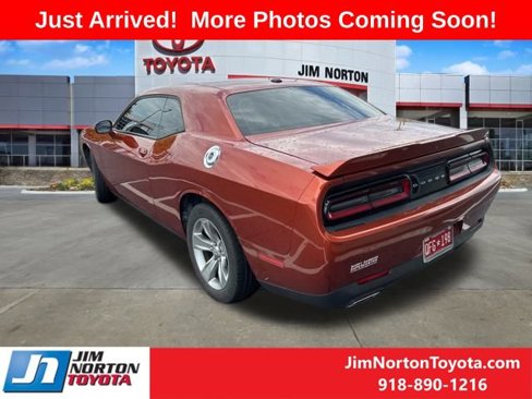 Used 2021 Dodge Challenger SXT w/ Driver Convenience Group image 5