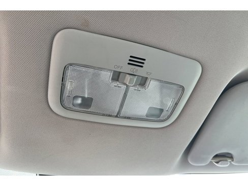 Used 2017 Toyota Corolla L image 22