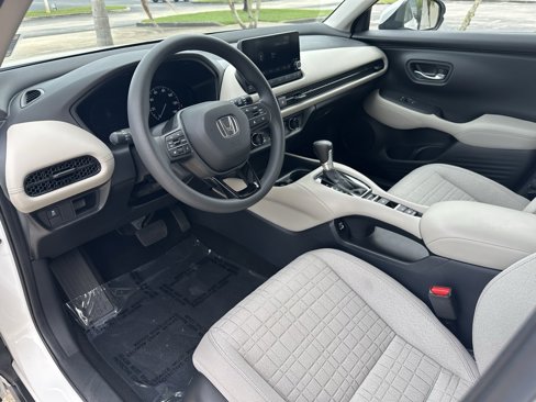 Used 2023 Honda HR-V LX image 10