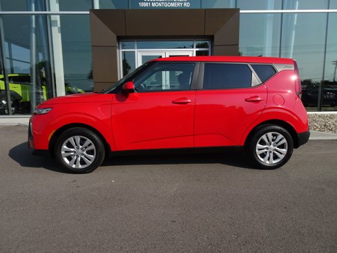 Used 2020 Kia Soul LX image 2