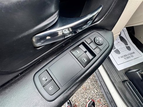 Used 2012 RAM C/V image 24