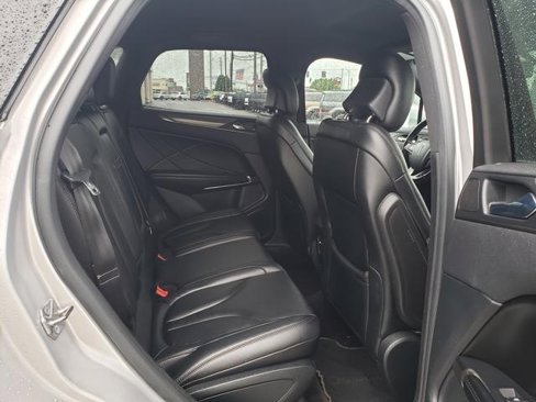 Used 2017 Lincoln MKC Premiere image 16