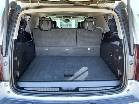 Used 2016 Chevrolet Suburban LTZ image 9