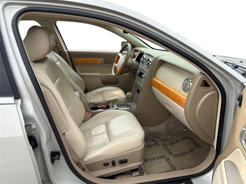 Used 2006 Lincoln Zephyr image 11