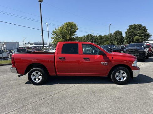 Used 2022 RAM 1500 Classic SLT image 3
